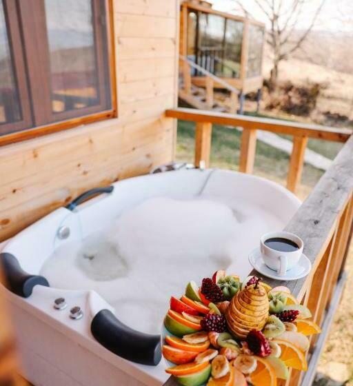 호텔 Villaggio Mirzaani Resort