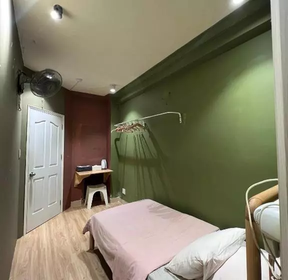 Meow Hotel & Cafe 2