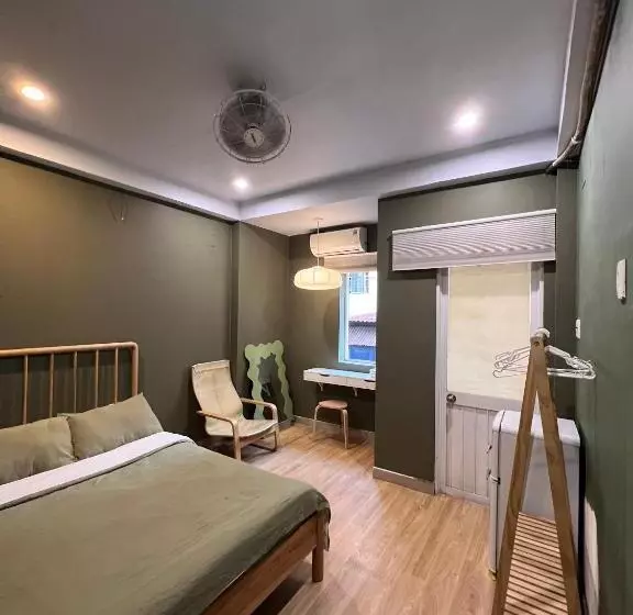 Meow Hotel & Cafe 2