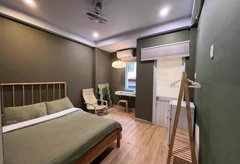 Meow Hotel & Cafe 2