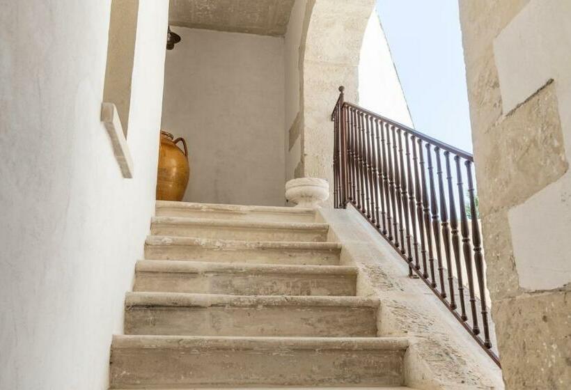 צימר Palazzo Angelica Luxury Retreat Otranto
