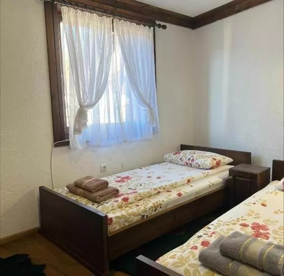 ペンション кондеви къщи