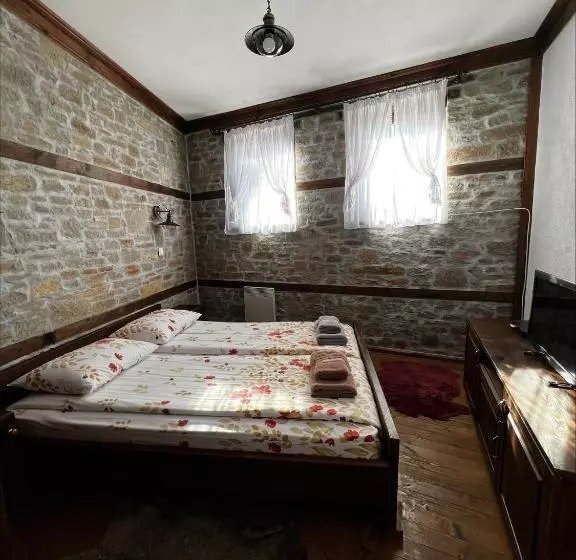 ペンション кондеви къщи