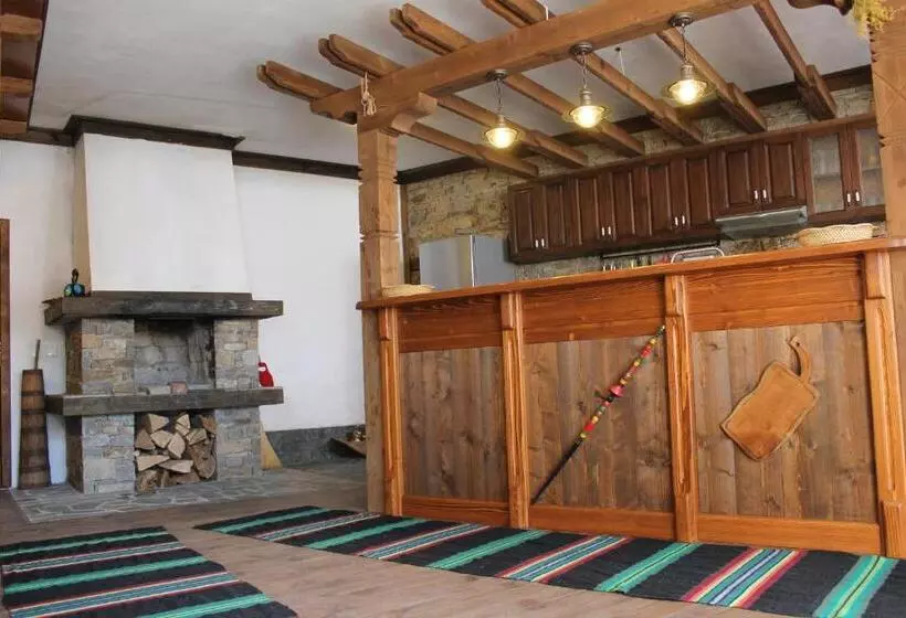 ペンション кондеви къщи