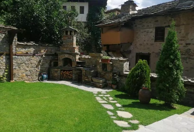 ペンション кондеви къщи