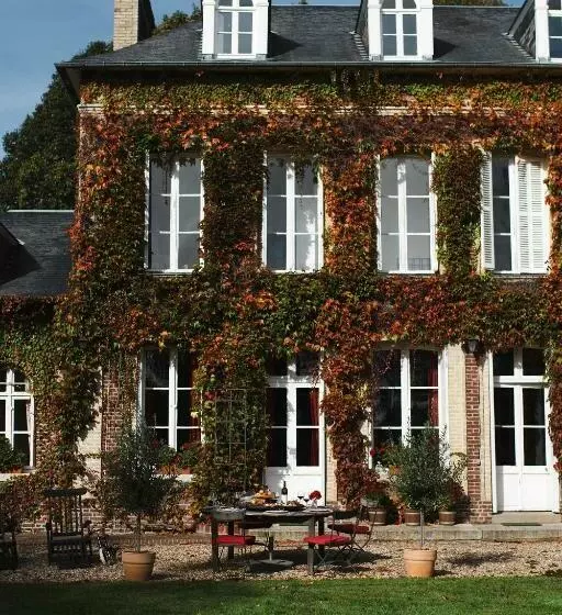 Aamiaismajoitus (B&B) Villa La Pas Parisienne