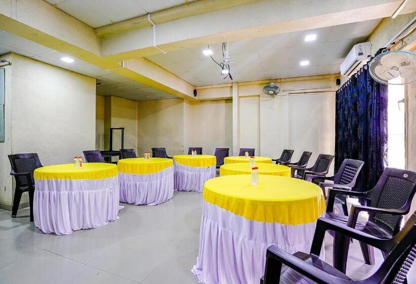 Fabhotel Ramjis Residency