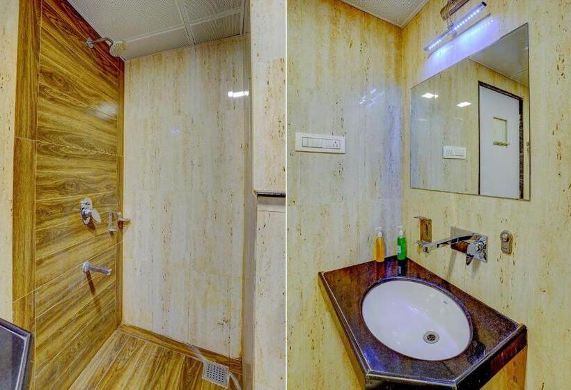 Fabhotel Ramjis Residency