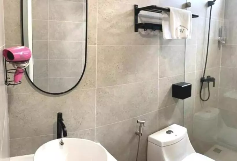 Hotelli All Are Welcome Lawas Boutique