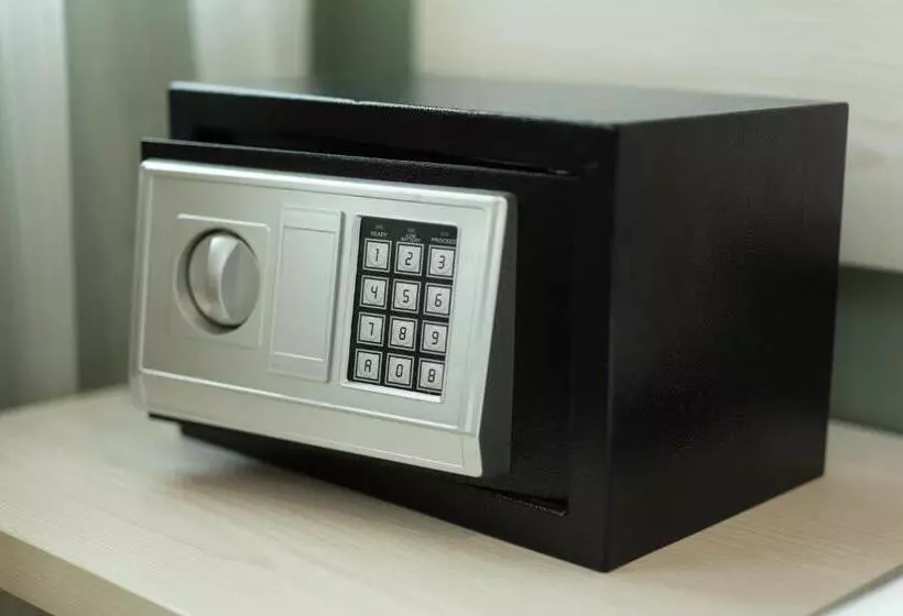 Hotelli All Are Welcome Lawas Boutique