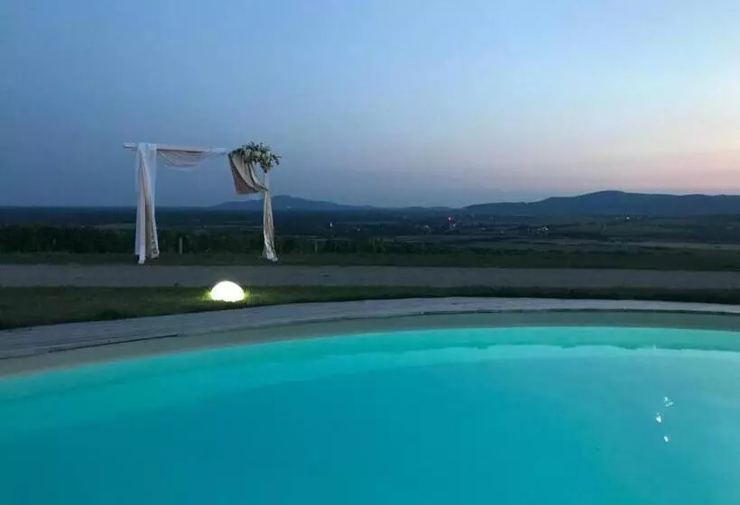 Hotelli Kincsem Kastély