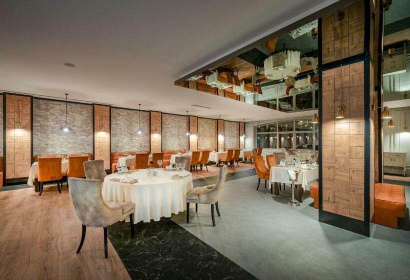 هتل Medworld Health & Rehabilitation Center Pine Beach Belek