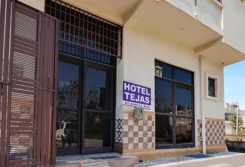 Hotel Oyo 85652  Tejas