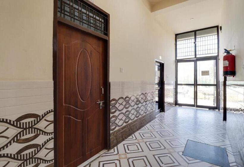 Hotel Oyo 85652  Tejas