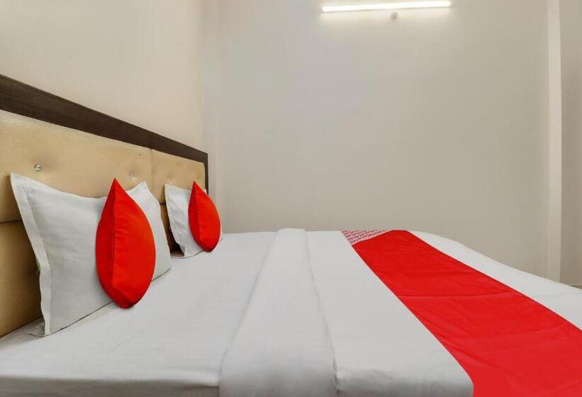 Hotel Oyo 85652  Tejas