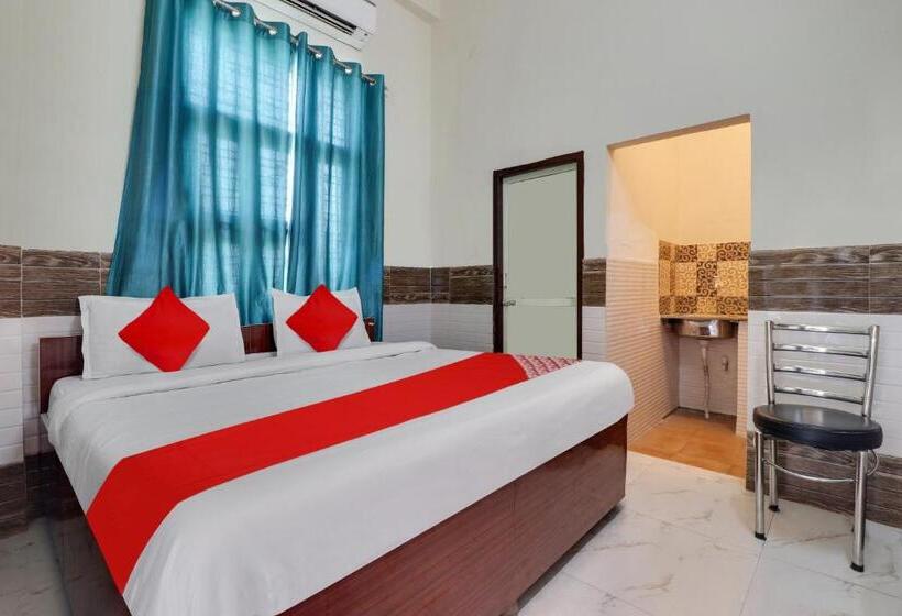 Hotel Oyo 85652  Tejas