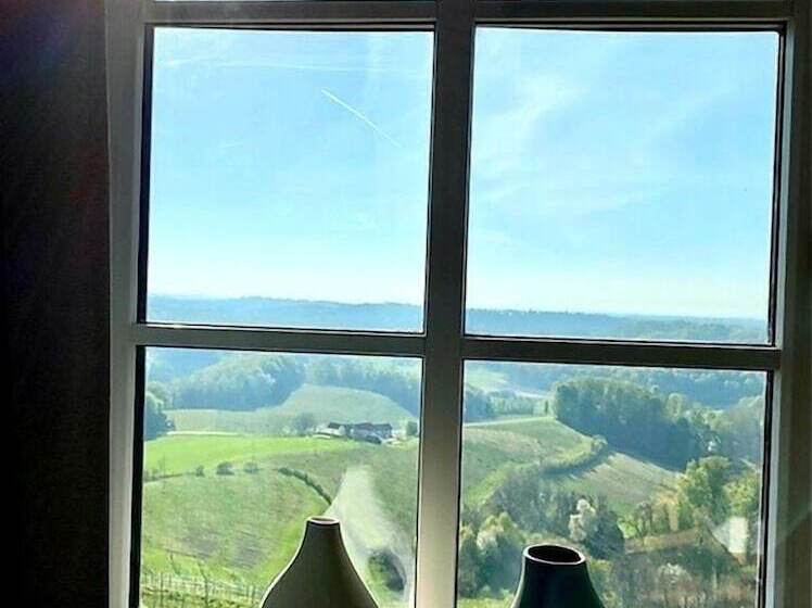 هتل Sibon Wine & Spa Resort Jeruzalem