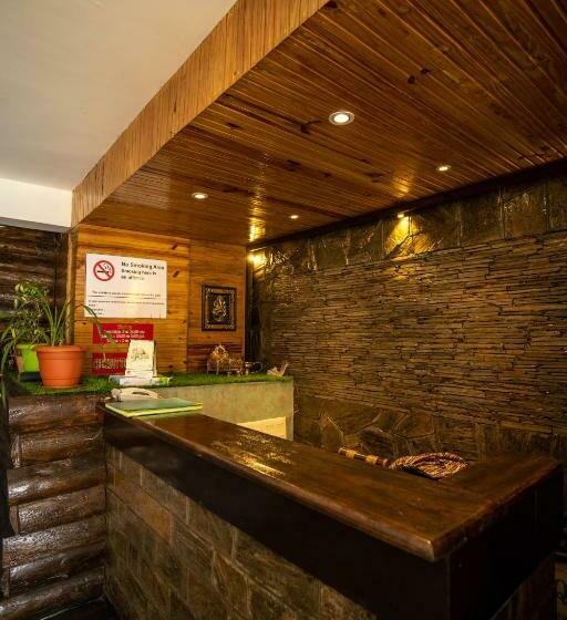 Hotel The Golden Leaf