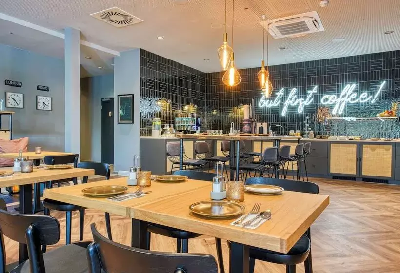 Hotelli Vienna House Easy by Wyndham Hannover City