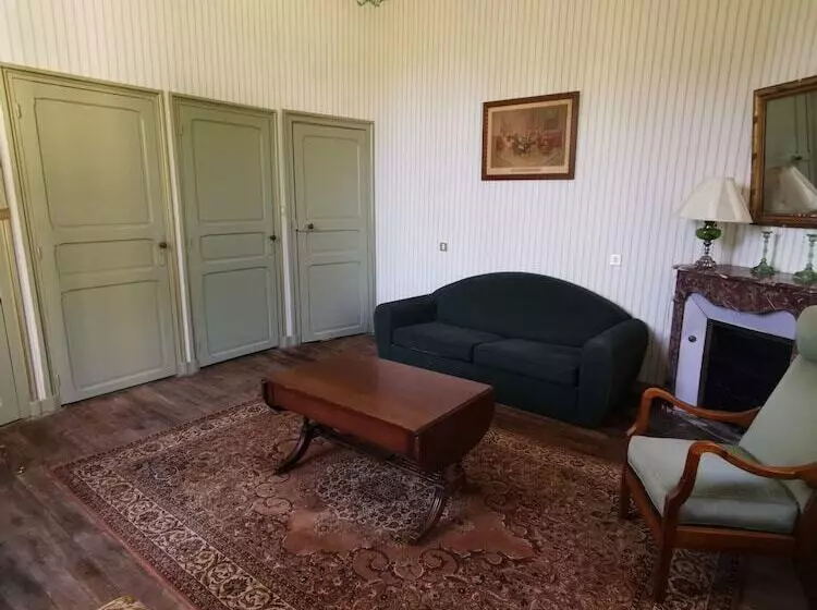 Majatalo Le Domaine Du Château De Launay Guen