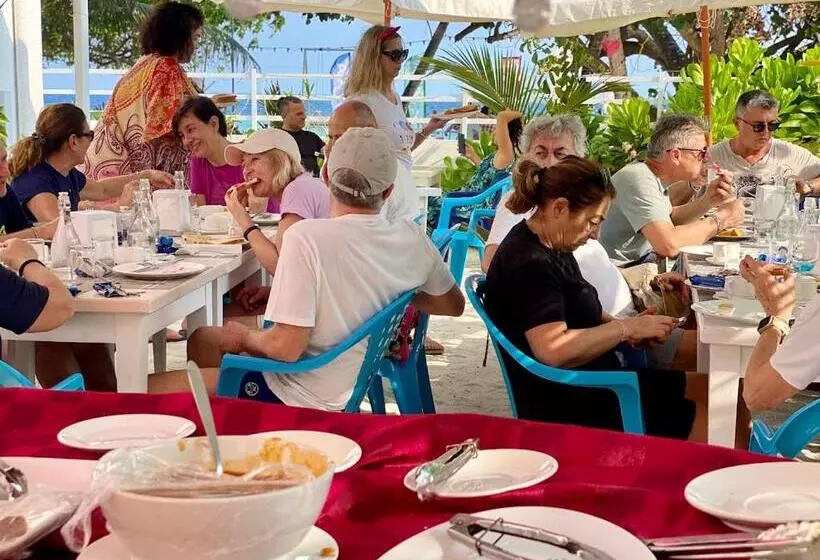 پانسیون Viva Beach Maldives