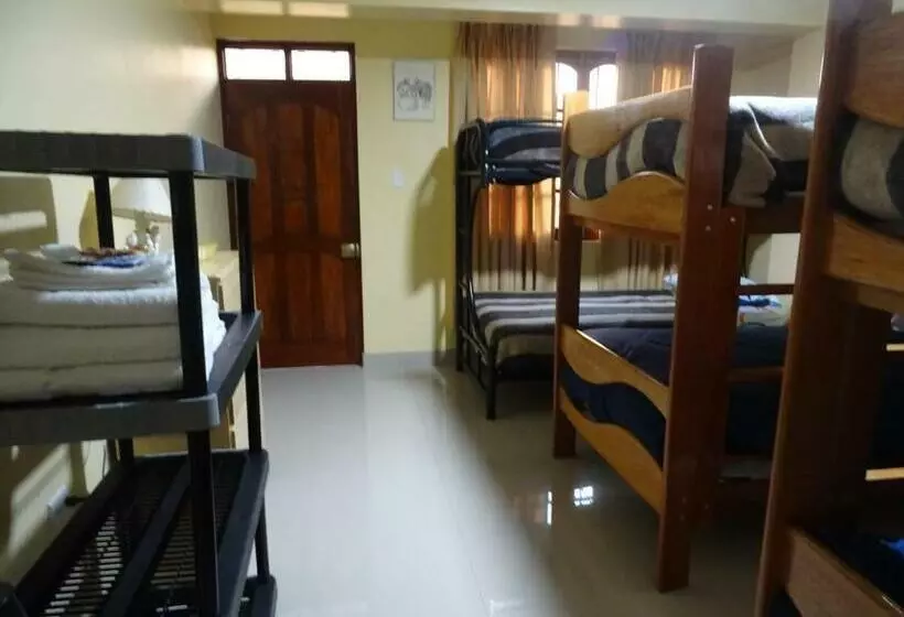 Retkeilymaja La Finca Tarma