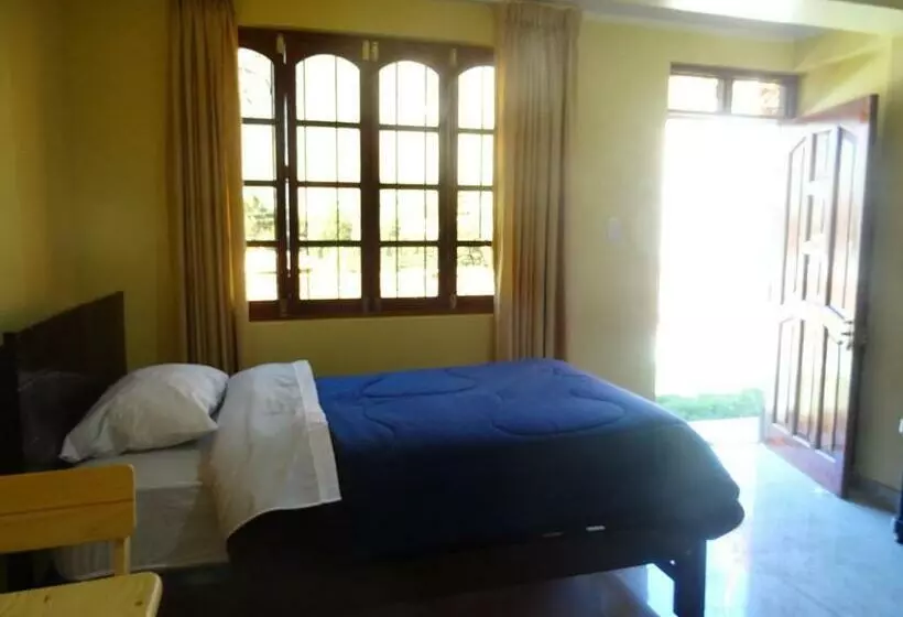 Retkeilymaja La Finca Tarma