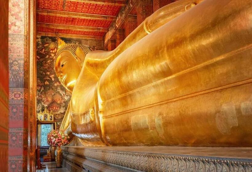 Baanpin Hostel And Cafe