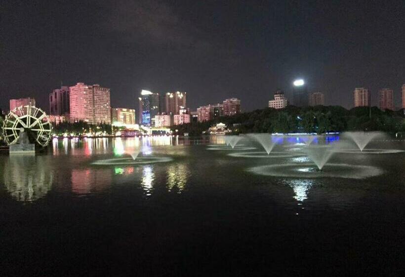 Hotell 7days Premium Chenzhou Xinglong Pedestrian Street Branch