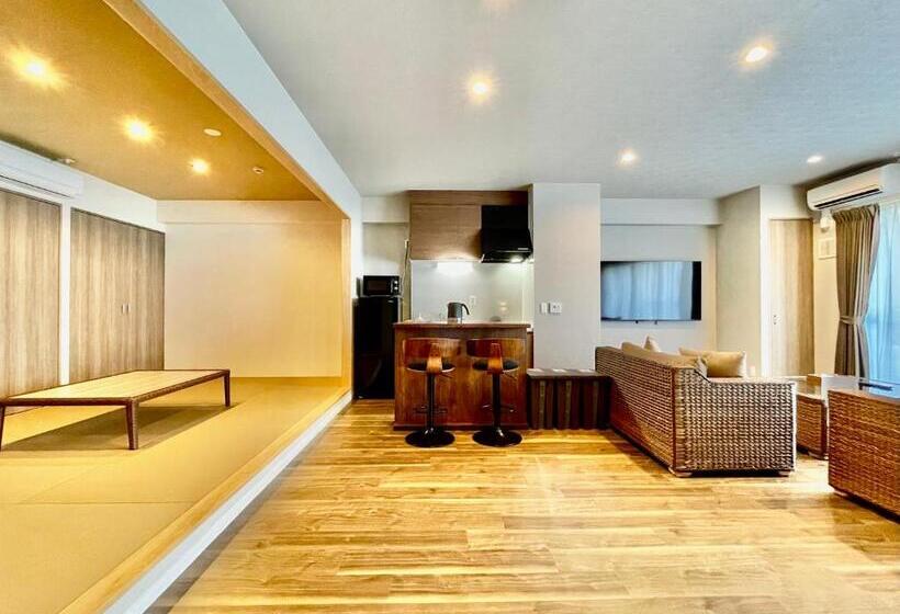 호텔 Coral Palace Onna By Sunset Avenue