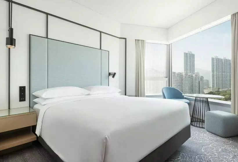 هتل Four Points By Sheraton Hong Kong, Tung Chung