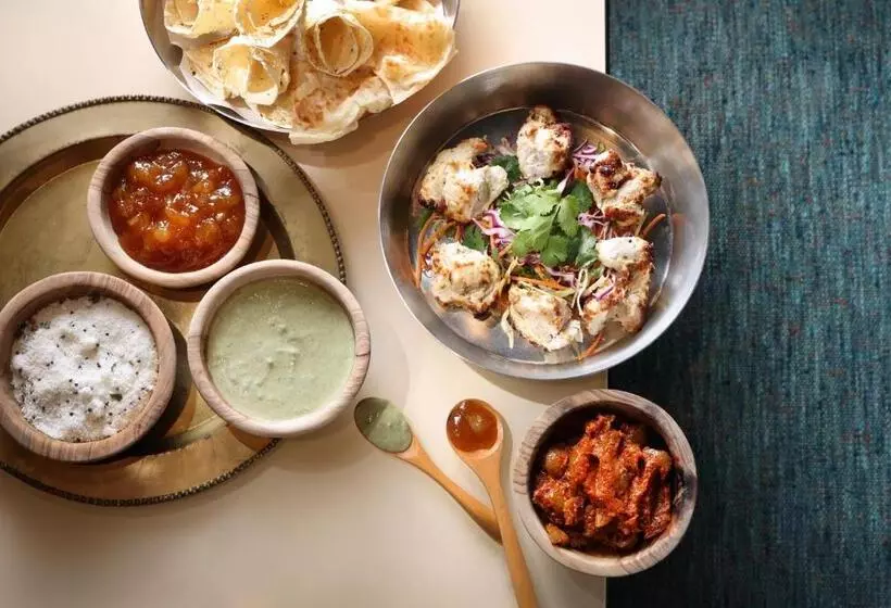 هتل Four Points By Sheraton Hong Kong, Tung Chung