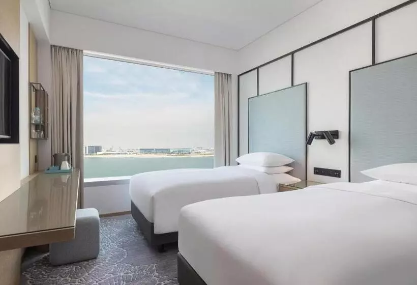 هتل Four Points By Sheraton Hong Kong, Tung Chung