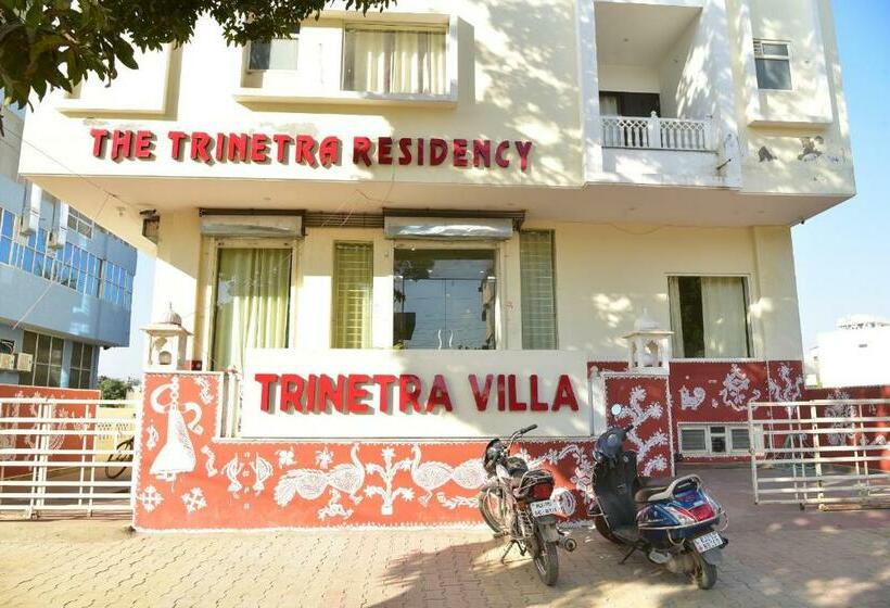 פנסיון The Trinetra Villa