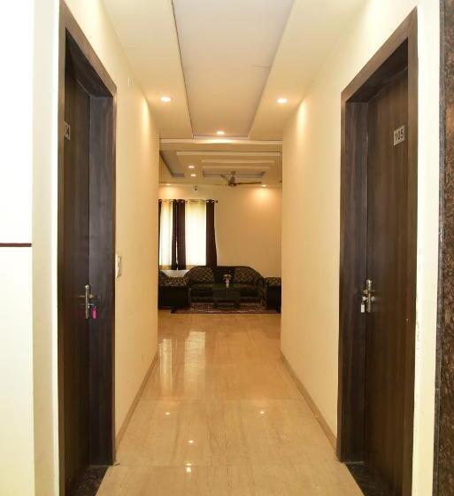 פנסיון The Trinetra Villa