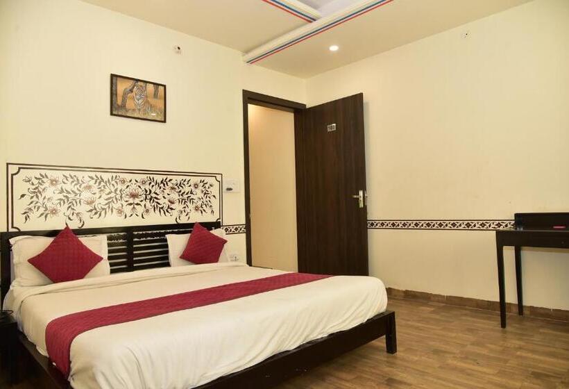 פנסיון The Trinetra Villa