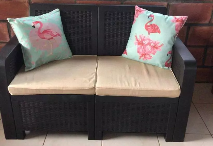 Retkeilymaja Black Beach House