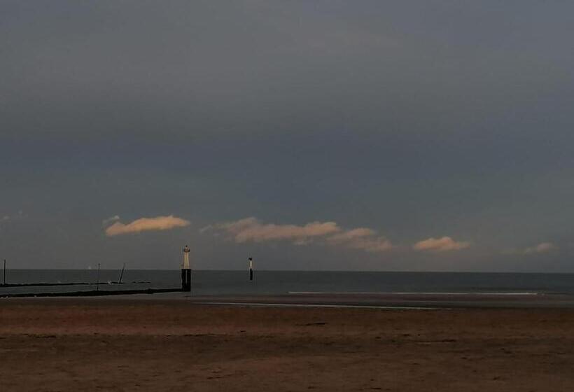 مبيت وإفطار La Chambre Du 21