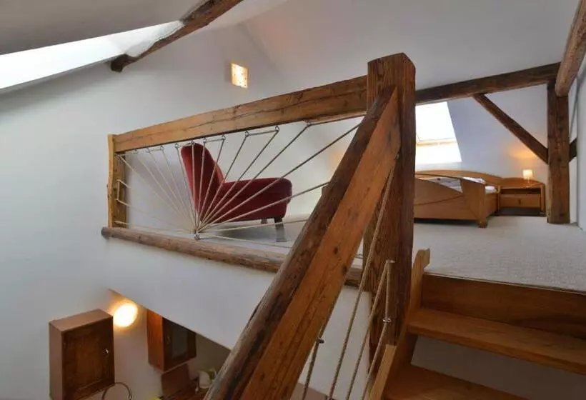 Aamiaismajoitus (B&B) Pension Slunečná