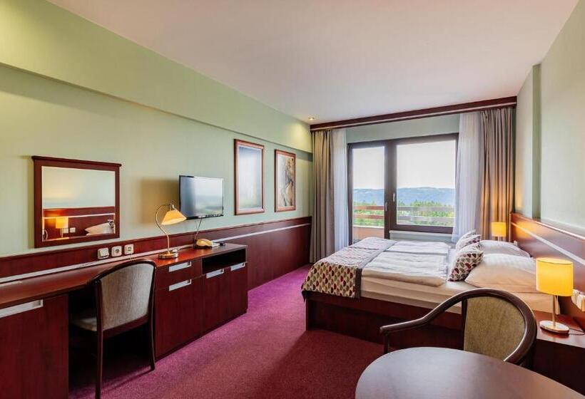 ホテル Orea Resort Panorama Moravský Kras