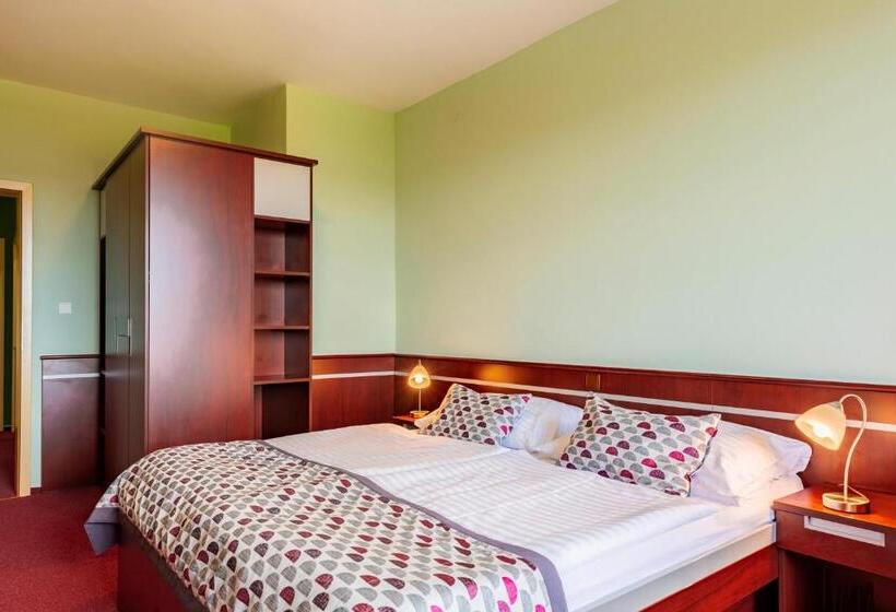 ホテル Orea Resort Panorama Moravský Kras