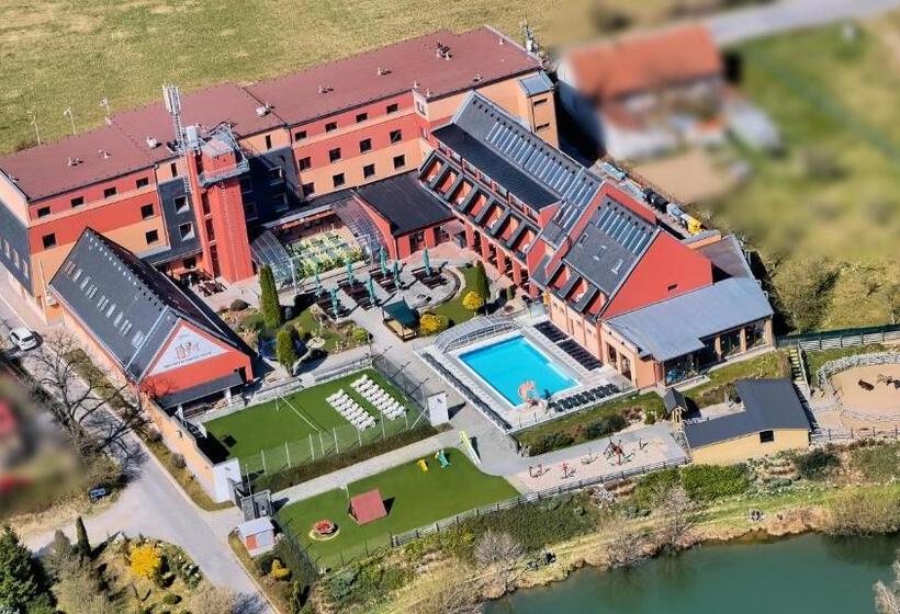 ホテル Orea Resort Panorama Moravský Kras