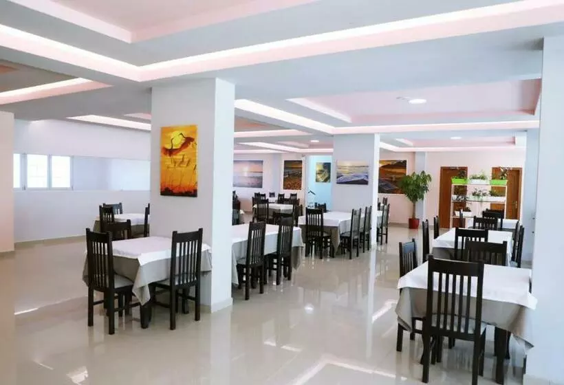 Ryan S Hotel Shengjin