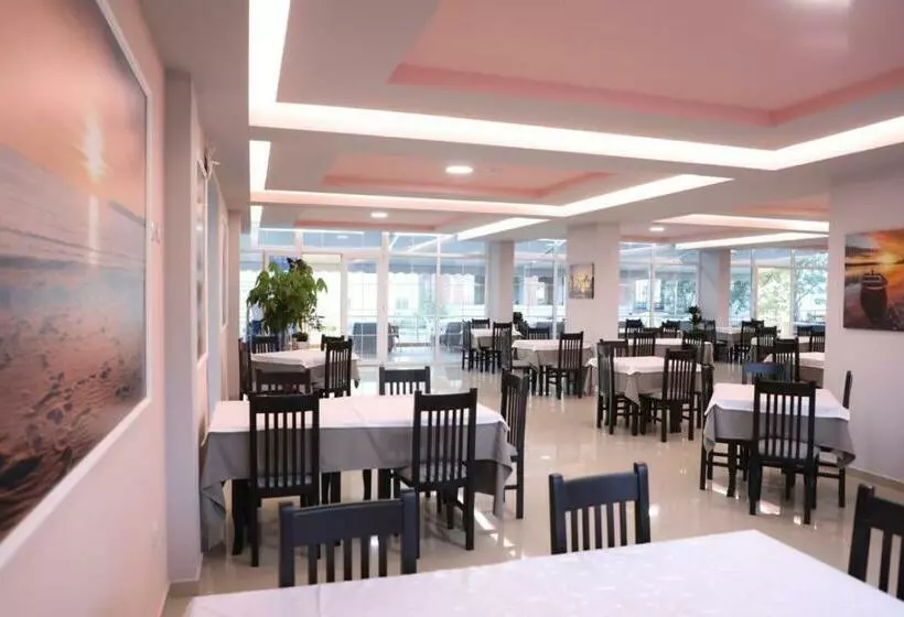 Ryan S Hotel Shengjin