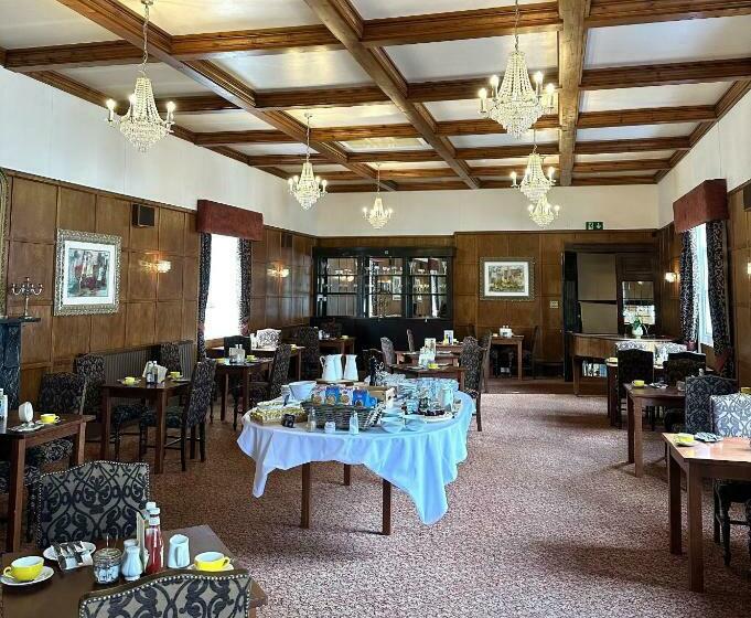 ホテル The Royal Lion