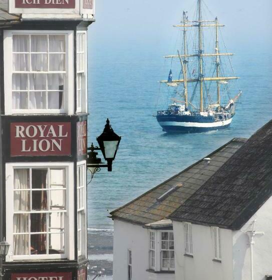 ホテル The Royal Lion