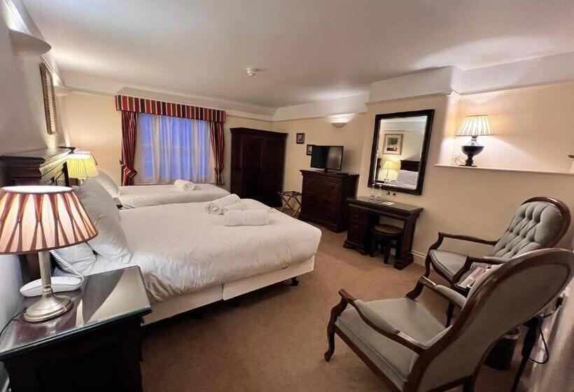 ホテル The Royal Lion