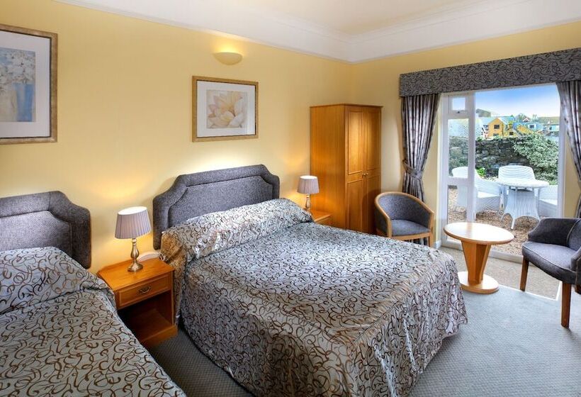 ホテル The Royal Lion