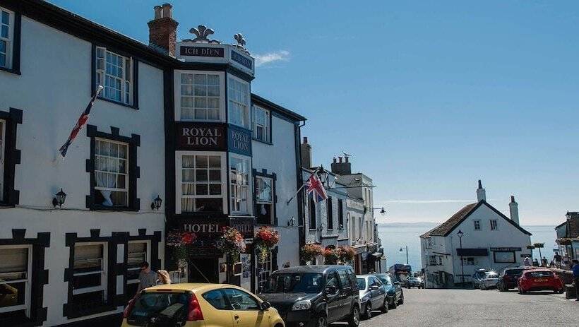 ホテル The Royal Lion