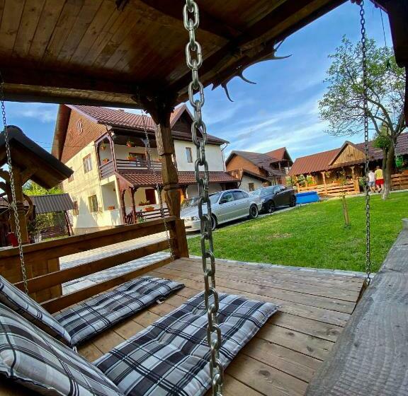 پانسیون Casa Chindris